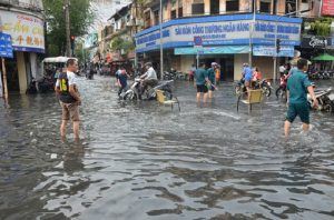 Tại sao nên lắp đặt cửa chống ngập tại Phú Nhuận